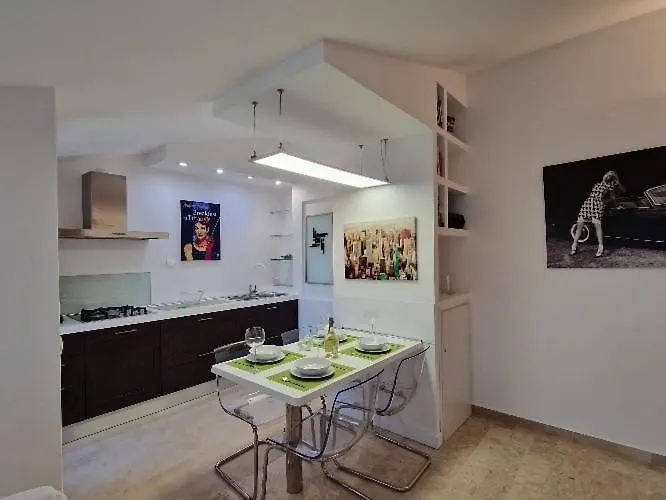 Diamante&smeraldo تْشيفالو